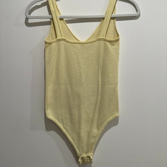 Pale Yellow Bodysuit - Picture 2 of 4